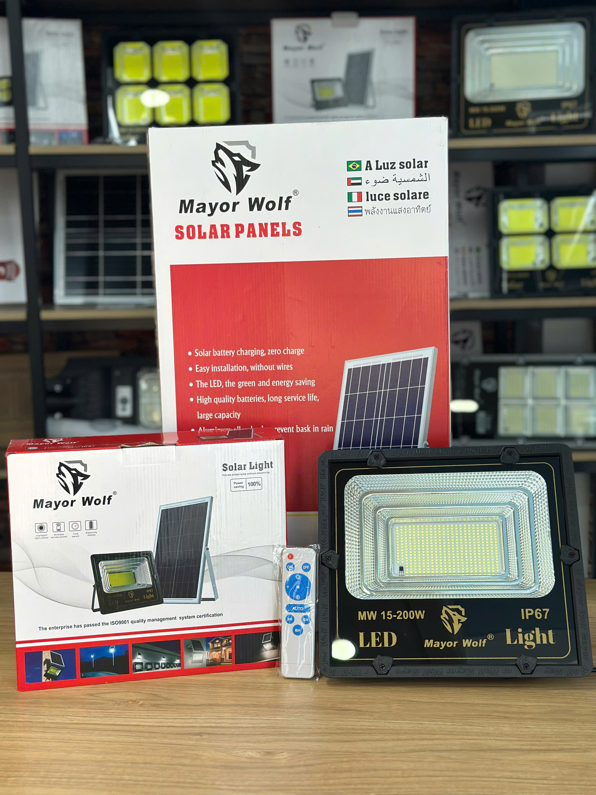 ĐÈN NĂNG LƯỢNG MẶT TRỜI LY-TGD001 200W