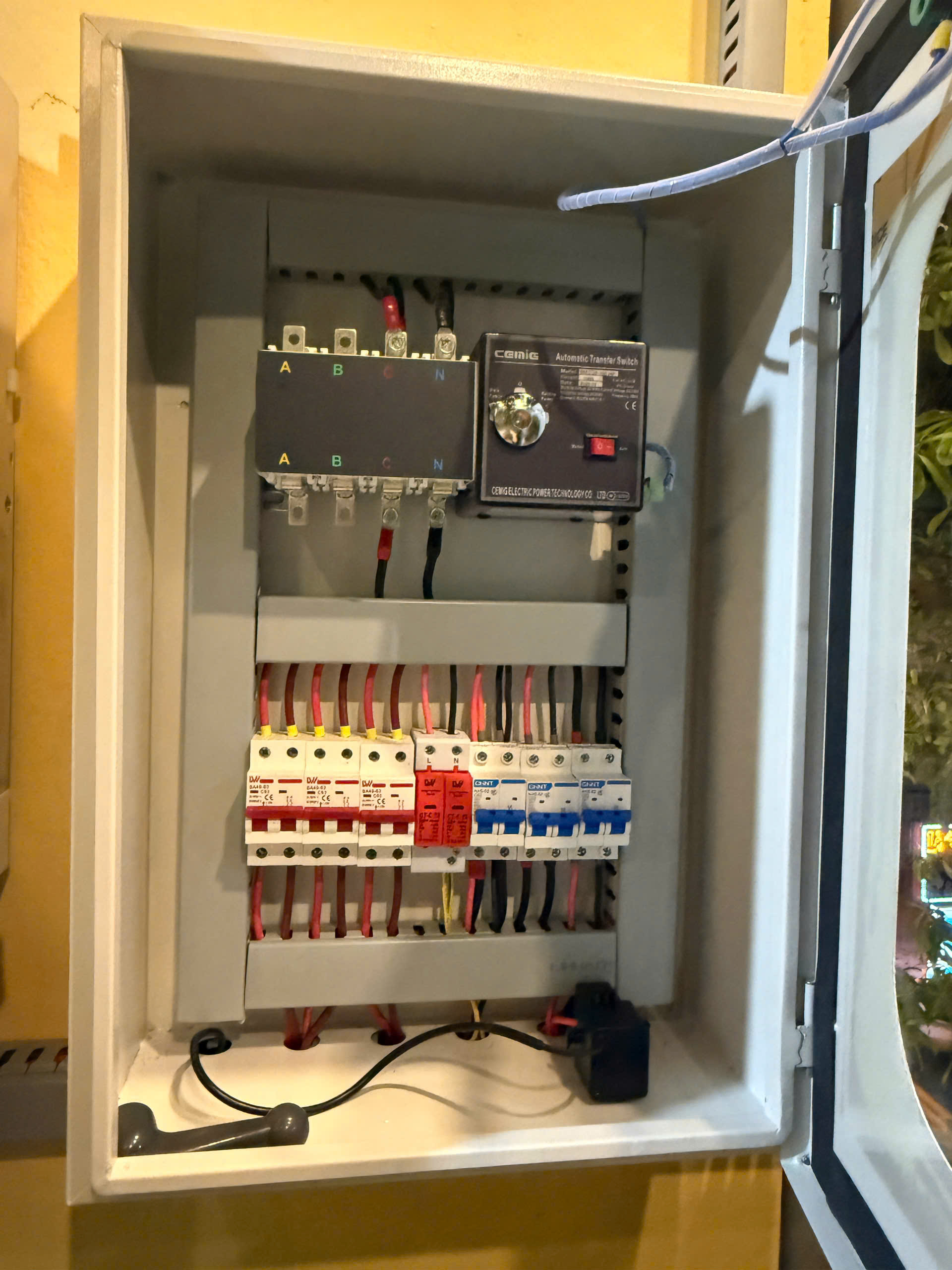 Tủ điện Hybrid 3 string